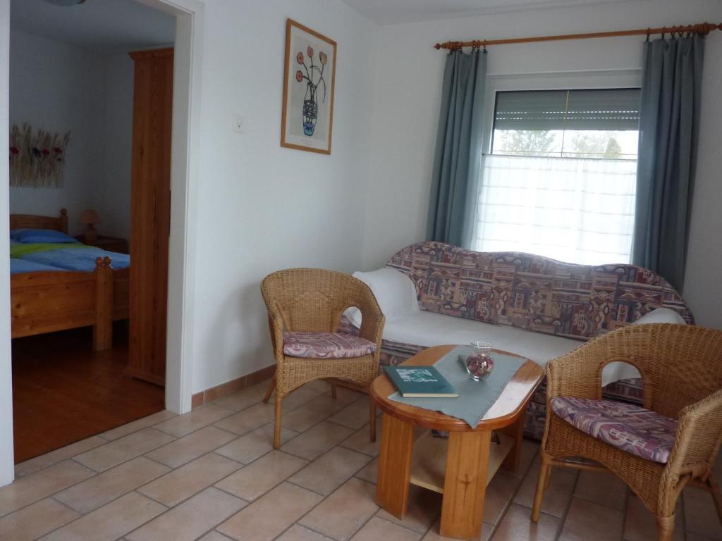 Feszek Apartmanhaz Vonyarcvashegy Exterior photo